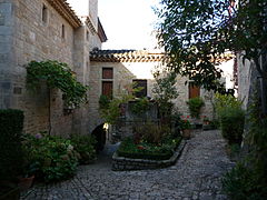 Une ruelle pavée de Bruniquel