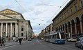 Palais Toerring-Jettenbach (rechts) in München, gegenüber der Bayerischen Staatsoper