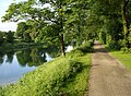 Der Rhein-Herne-Kanal mit Uferweg in Herne-Baukau