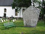 Runstenen vid kyrkan