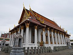 From 1779 to 1785 it was housed near Wat Arun, Thonburi