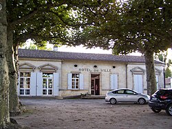 Skyline of Captieux