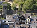 Stadtmauer mit Balduinstor und Fachwerkhäusern