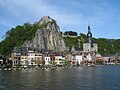 Dinant, èl collégiale Noter-Dame et la Meuse.