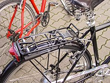 Photo d'un porte-bagages de vélo