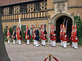 Lange Kerls anlässlich des Besuchs der Queen im Jahre 2004 auf Schloss Cecilienhof