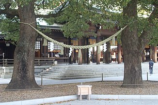 Shimenawa w Meiji-jingū w Tokio