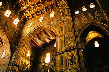 Vue sur le transept nord