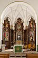 Altar und Chor der Kirche