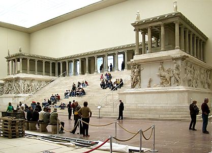 The façade of the Pergamon Altar inspired Giuseppe Sacconi for the general project of the Vittoriano