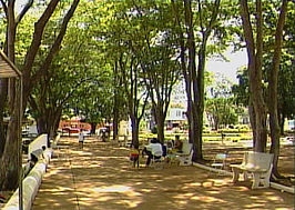 Plein Emanuel Pinheiro in het centrum van Dom Aquino