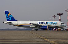 Avianova Airbus A320.jpg