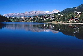 Feriesidlig am Stausee Lac Moubra z Montana