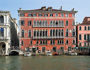 Palazzo Bembo on the Grand Canal, close to the Rialtobrücke.