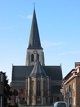 De kerk gezien vanuit het oosten