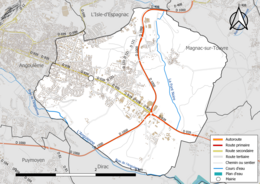 Carte en couleur présentant le réseau hydrographique de la commune