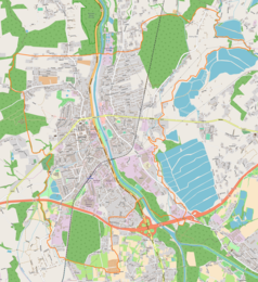 Mapa konturowa Skoczowa, blisko centrum na lewo znajduje się punkt z opisem „Muzeum Jana Sarkandra w Skoczowie”