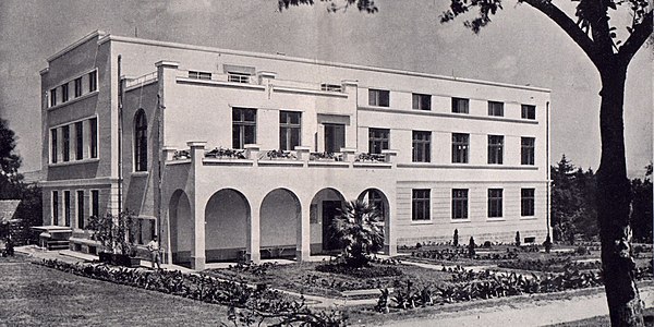 Institutul Botanic (1930-1935), arhitect necunoscut, Art Deco târziu cu influențe clasiciste