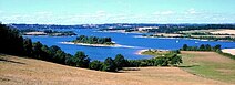 Les îles du lac de Pareloup.