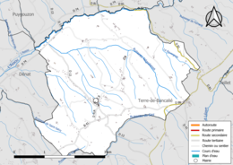 Carte en couleur présentant le réseau hydrographique de la commune