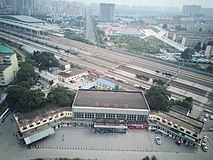 Stasiun Kereta Langfang melalui lorong bawah tanah