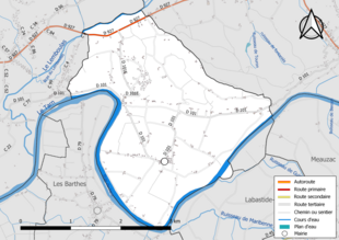 Carte en couleur présentant le réseau hydrographique de la commune