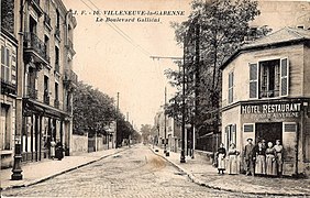 Le boulevard Galliéni vers 1900.