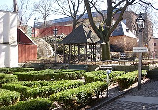 Glasbrukstäppan med paviljongen 2011.