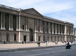 La facciata est del Louvre progettata da Louis Le Vau, Charles Le Brun e da Claude Perrault (1667–1678)