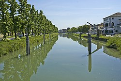 Řeka Naviglio del Brenta v obci Mira