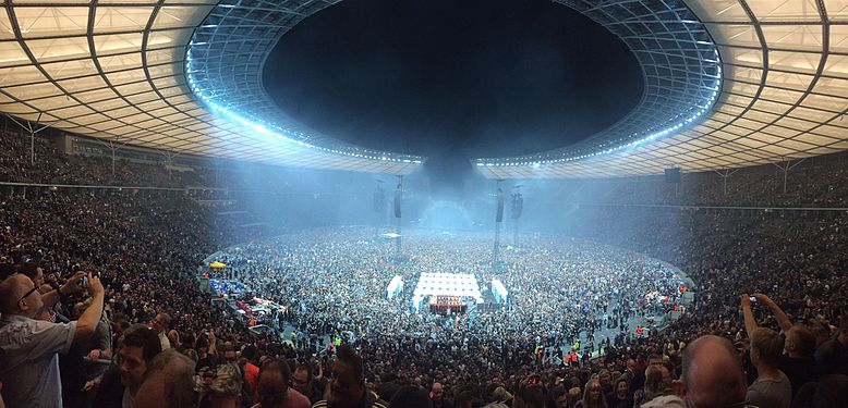 7. Platz: Olympiastadion in Berlin bei einem Rockkonzert von Stefan Staurland