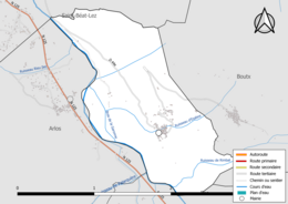 Carte en couleur présentant le réseau hydrographique de la commune