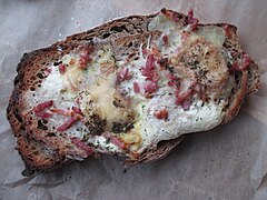 Tartine de la cuisine alsacienne.