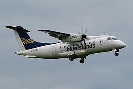 Een Dornier 328-110 van Blue Islands landt in Zürich