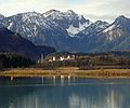 Blick über den Forggensee auf Füssen und die Große Schlicke