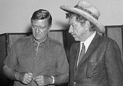 John Wayne ja Richard Boone vuonna 1971.