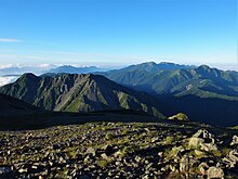 間ノ岳から農鳥岳、荒川三山、塩見岳を望む