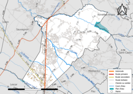 Carte en couleur présentant le réseau hydrographique de la commune