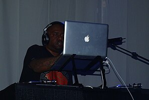 DJ Homicide performing with Sugar Ray 6/5/2009 in Reno, NV