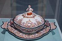 Tureen, 1730s, with Laub- und Bandelwerk typical of the Du Paquier period.