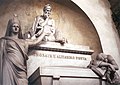 Tumba memorial de Dante Alighieri en la Basílica de Santa Cruz en Florencia