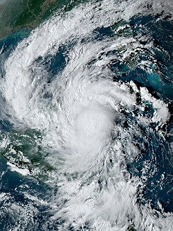 Delta à son apex dans la mer des Caraïbes.