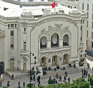 Façade du Théâtre municipal de style Art nouveau.