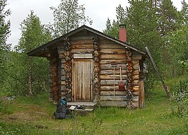 Een hut in het nationaal park Lemmenjoki