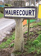 Ancien panneau à l'entrée du village.