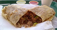 Một chiếc burrito carne asada