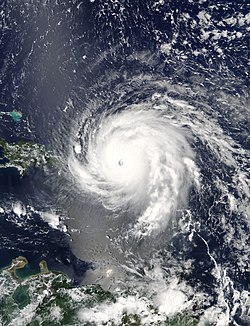 Image satellitaire d'Irma sur le nord des Petites Antilles le 6 septembre 2017, à son maximum.