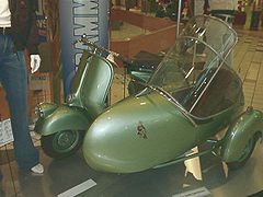 Vespa original amb sidecar