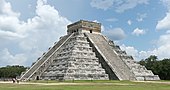 El Castillo (Piramida lui Kukulkan) în Chichén Itzá (Mexic)