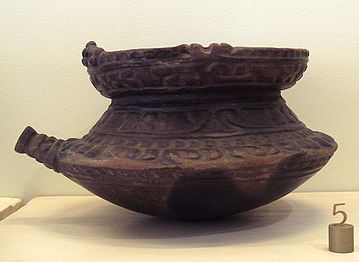 Final Jomon jar, Kamegaoka style.